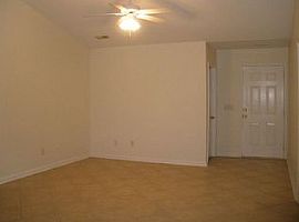 131 Tealbriar St, Burgaw, Nc 28425 3 Beds 2 Baths 1,050 Sqft in Burgaw, NC (Photo 5 of 8)