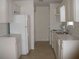 131 Tealbriar St, Burgaw, Nc 28425 3 Beds 2 Baths 1,050 Sqft in Burgaw, NC (Photo 7 of 8)