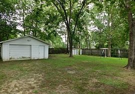 1118 Lakewood Dr, Montgomery, Al 36109 in Montgomery, AL (Photo 3 of 7)