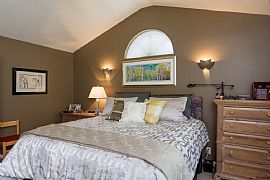 Masterly Designed 4 Bedroom Home in Eugene, OR (Photo 7 of 12)