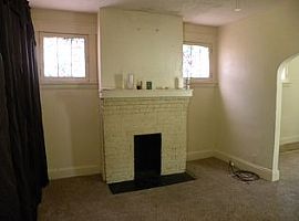 204 E 24th St, Covington, Ky 41014 1 Bed 1 Bath -- Sqft in Covington, KY (Photo 2 of 8)