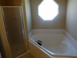 Single Family Home For Rent in Jacksonville, FL (Photo 7 of 11)