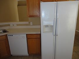 Single Family Home For Rent in Leesburg, FL (Photo 10 of 12)