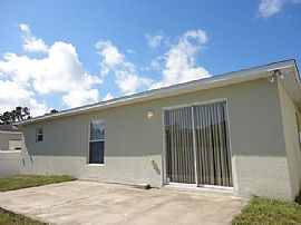 Single Family Home For Rent in Leesburg, FL (Photo 12 of 12)