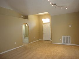 Single Family Home For Rent in Leesburg, FL (Photo 5 of 12)