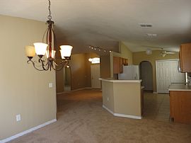 Single Family Home For Rent in Leesburg, FL (Photo 8 of 12)
