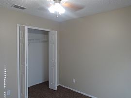 Single Family Home For Rent in Apopka, FL (Photo 5 of 8)