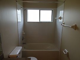 Single Family Home For Rent in Orange Park, FL (Photo 11 of 12)