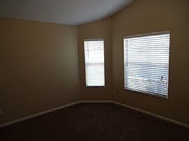 Single Family Home For Rent in Orange Park, FL (Photo 2 of 12)