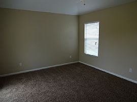 Single Family Home For Rent in Orange Park, FL (Photo 6 of 12)