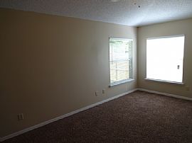 Single Family Home For Rent in Jacksonville, FL (Photo 9 of 12)