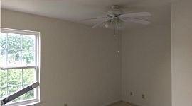 4 Bedroom Home with Easy Access to 1-95 in Wilmington, DE (Photo 9 of 12)