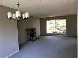 Beautiful 2 Story 4 Bedroom Home in Santa Barbara, CA (Photo 4 of 9)