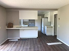 Beautiful 2 Story 4 Bedroom Home in Santa Barbara, CA (Photo 5 of 9)