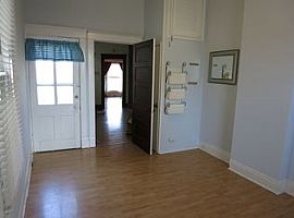 1536 Quadrant Ave, Louisville, Ky 40205 1 Bed 1 Bath 980 Sqft in Louisville, KY (Photo 4 of 10)