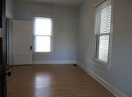 1536 Quadrant Ave, Louisville, Ky 40205 1 Bed 1 Bath 980 Sqft in Louisville, KY (Photo 5 of 10)