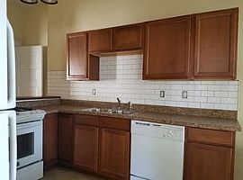 1536 Quadrant Ave, Louisville, Ky 40205 1 Bed 1 Bath 980 Sqft in Louisville, KY (Photo 7 of 10)