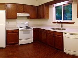 4253 The Oaks Dr, Raleigh, Nc 27606 2 Beds 1.5 Baths 998 Sqft in Raleigh, NC (Photo 7 of 8)