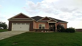 Beautiful 3 Bedroom Home in Headland, AL