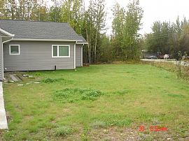 Cozy 3 Bedroom Home in North Pole, AK (Photo 11 of 11)