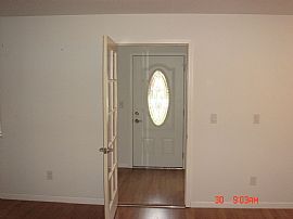 Cozy 3 Bedroom Home in North Pole, AK (Photo 3 of 11)