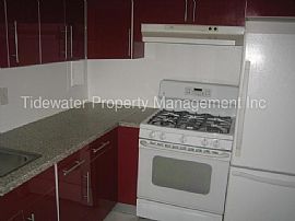 Single Family Home For Rent in College Park, MD (Photo 2 of 7)