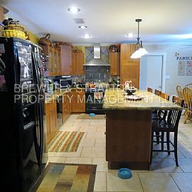 Single Family Home For Rent  in Scottsdale, AZ (Photo 2 of 5)