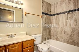 Single Family Home For Rent  in Phoenix, AZ (Photo 2 of 9)