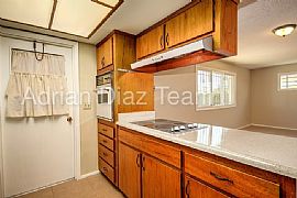 Single Family Home For Rent  in Phoenix, AZ (Photo 4 of 9)