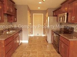 Single Family Home in Clarksville, TN (Photo 4 of 6)