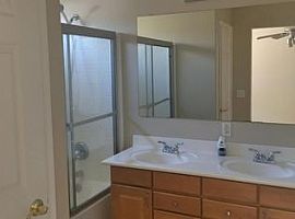 3 Beds 2.5 Baths in Chandler, AZ (Photo 10 of 12)