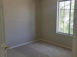 3 Beds 2.5 Baths in Chandler, AZ (Photo 11 of 12)