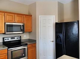 3 Beds 2.5 Baths in Chandler, AZ (Photo 5 of 12)