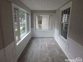 Single Family Home in Oak Park, IL (Photo 2 of 6)