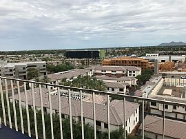 Newly Available Modern Remodeled 1 Bedroom Condo in Prestigious in Phoenix, AZ (Photo 3 of 11)
