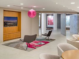  Pet-Friendly Rental Residence with Stunning Views of The Washi in Washington, DC (Photo 10 of 12)