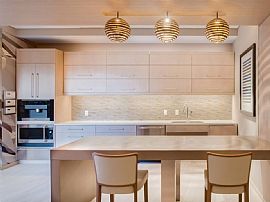  Pet-Friendly Rental Residence with Stunning Views of The Washi in Washington, DC (Photo 9 of 12)