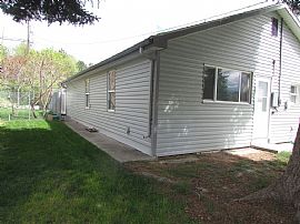 Beautiful Two Bedroom One Bath Home with a Bonus Room in Pocatello, ID (Photo 7 of 12)