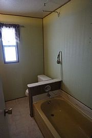 2 Beds 2 Baths in Hemet, CA (Photo 10 of 12)