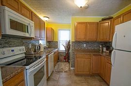 3 Beds 1 Bath in South Burlington, VT (Photo 2 of 9)