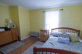 3 Beds 1 Bath in South Burlington, VT (Photo 5 of 9)