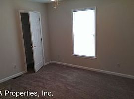 10405 Going Ct, Louisville, Ky 40241 3 Beds 2 Baths 1,400 Sqft in Louisville, KY (Photo 3 of 8)