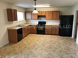 Single Family Home in Huntsville, AL (Photo 3 of 6)