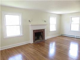 Totally Renovated Home in New London, CT (Photo 4 of 12)
