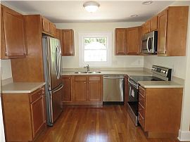 Totally Renovated Home in New London, CT (Photo 6 of 12)