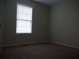 161 Emerald Pointe Dr, Carrollton, Ga 30116 4 Beds 2 Baths 1,63 in Carrollton, GA (Photo 2 of 8)