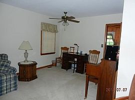 202 Valley View Dr, Warner Robins, Ga 31088 3 Beds 2 Baths 1,49 in Warner Robins, GA (Photo 4 of 10)