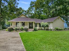 310 Evergreen Dr, Mandeville, La 70471 4 Beds 2.5 Baths 2,323 S in Mandeville, LA