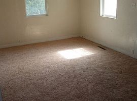 119 15th Ave N, Nampa, Id 83687 2 Beds 1 Bath 996 Sqft in Nampa, ID (Photo 5 of 9)