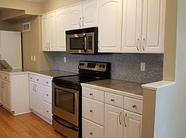 304 S Jefferson St, Spring Hill, Ks 66083 3 Beds 1 Bath 1,200 S in Spring Hill, KS (Photo 5 of 6)